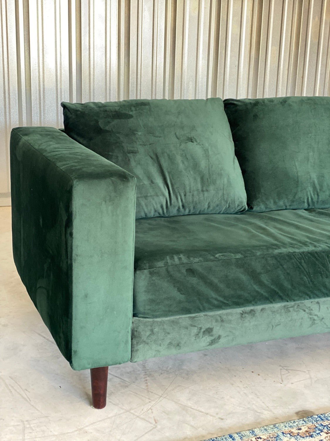 *NEW Sabai MCM Moss Velvet Sofa