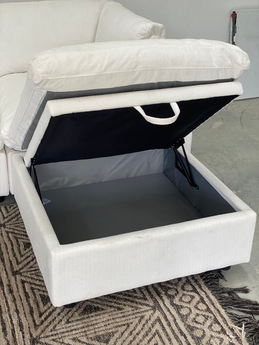 New 5-PC Cloud Sectional w/Speakers & Wireless Charging