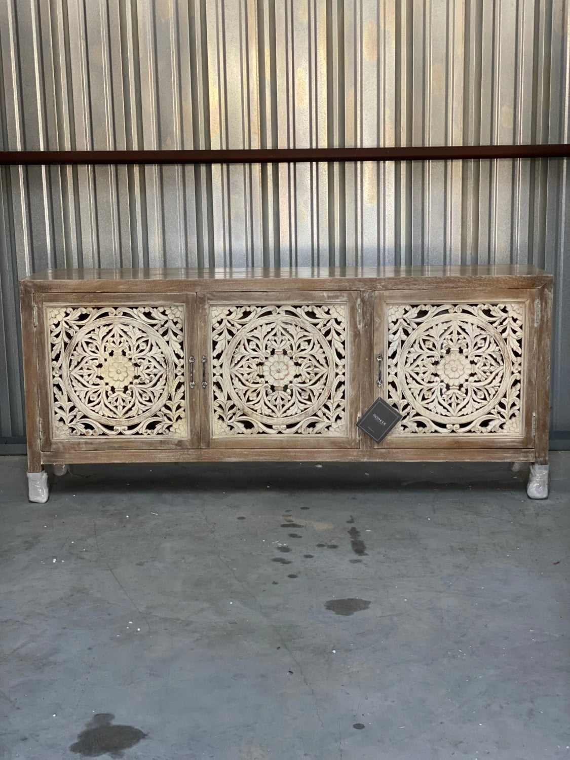 *New Hooker Callista Sideboard/Console Table